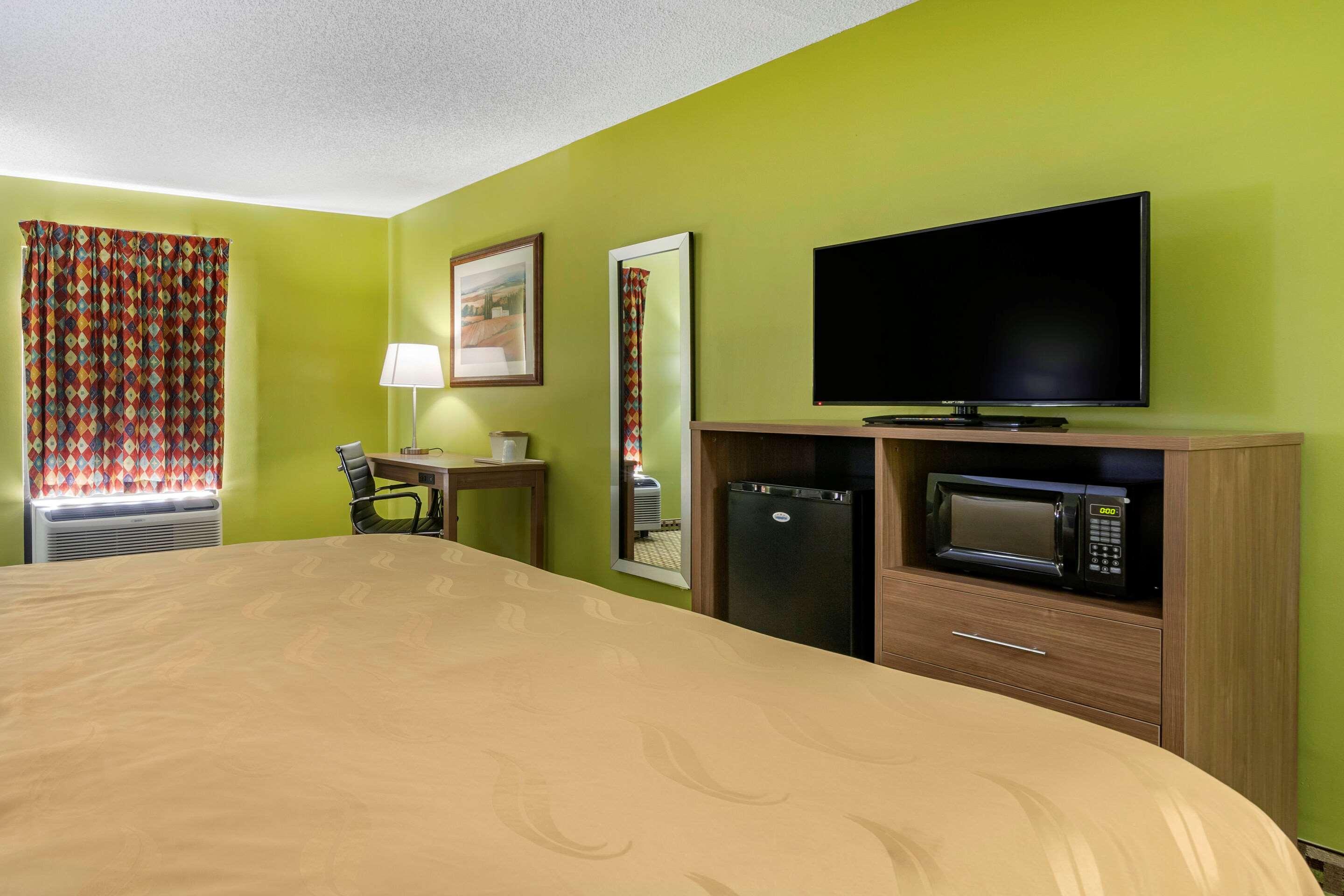 Quality Inn Брунсуик Екстериор снимка