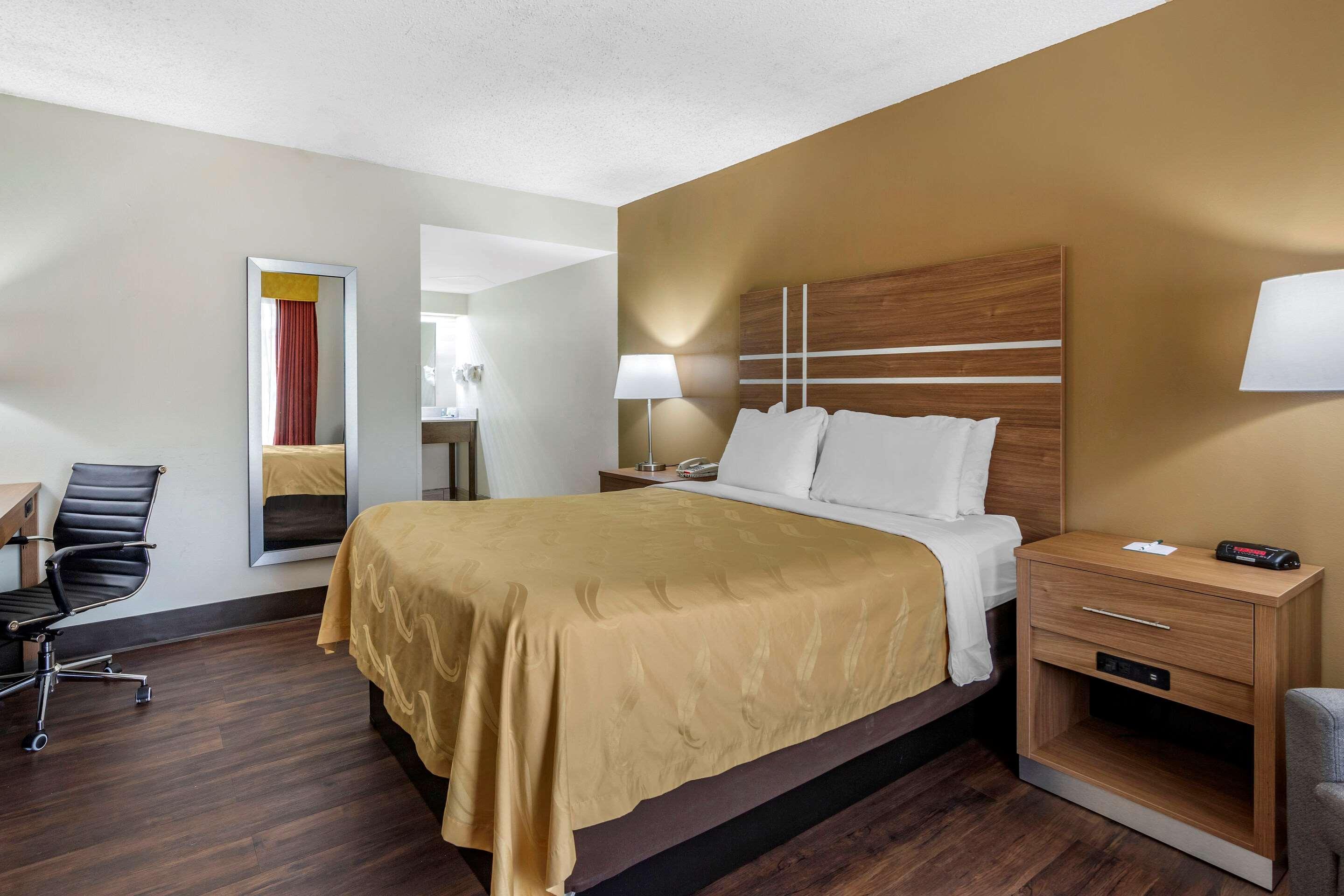 Quality Inn Брунсуик Екстериор снимка