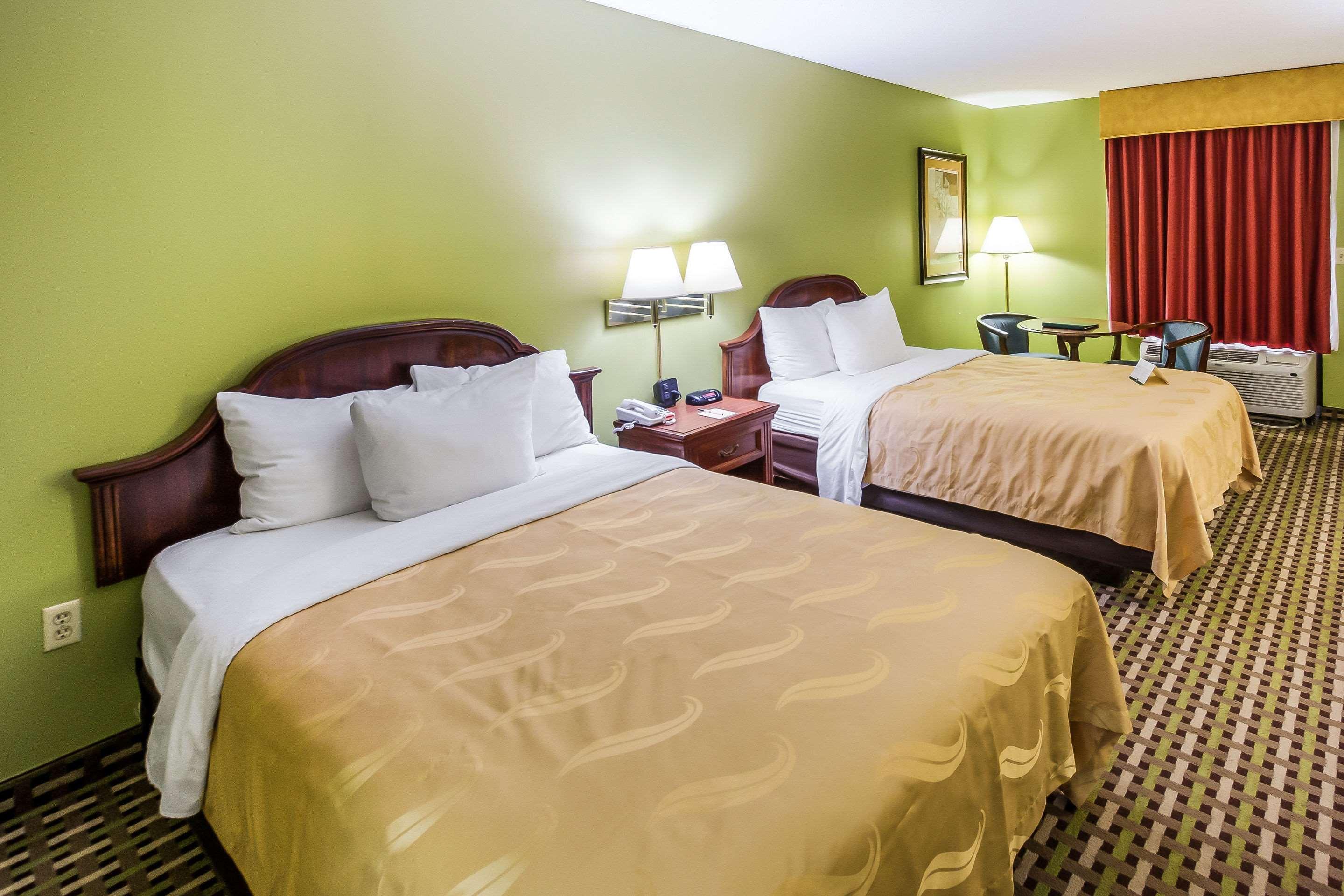 Quality Inn Брунсуик Екстериор снимка