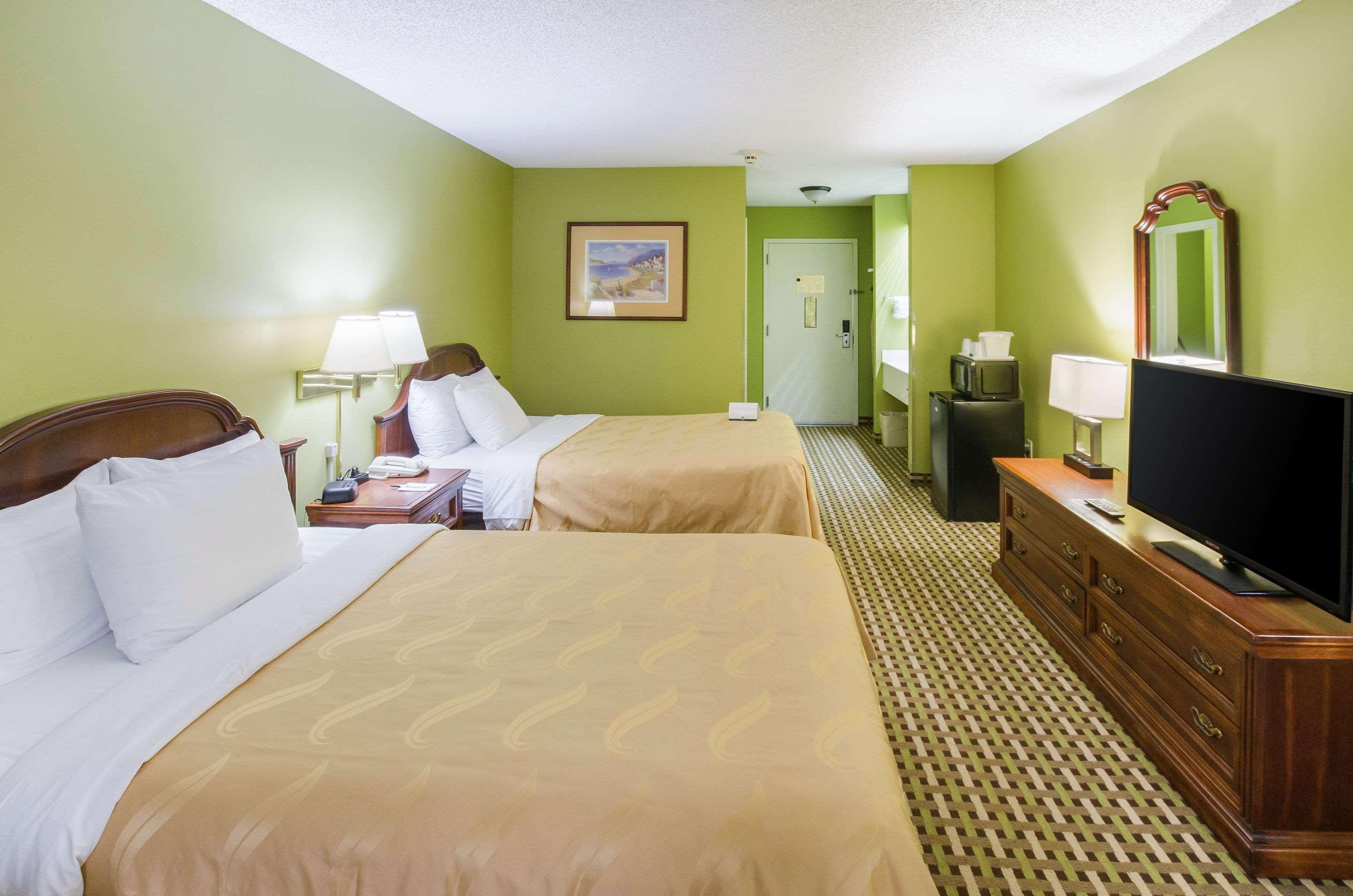 Quality Inn Брунсуик Екстериор снимка